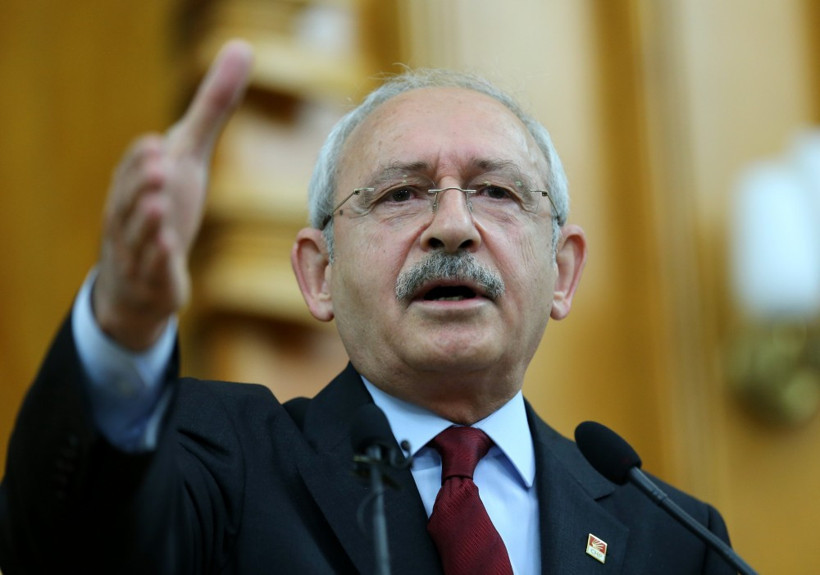 Kemal Kılıçdaroğlu konuşurken Baykal bakın ne yaptı! - Resim: 1