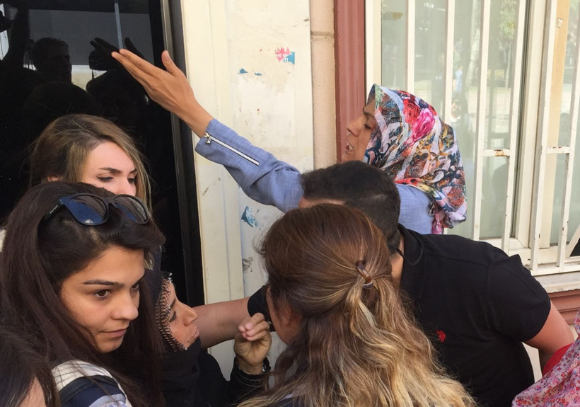 HDP'liler eylem yapan anneleri tehdit etti ortalık karıştı - Resim: 3