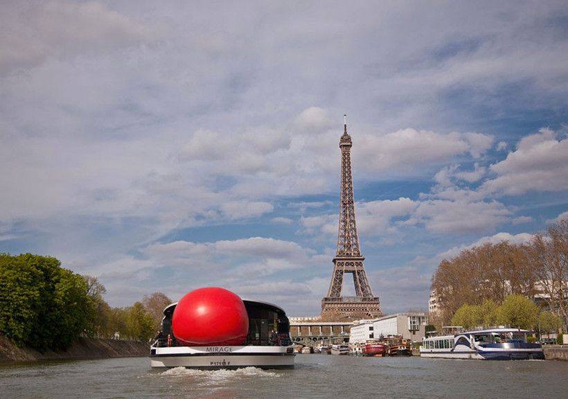 Bu kırmızı top dünyayı geziyor inanılmaz - Resim: 1