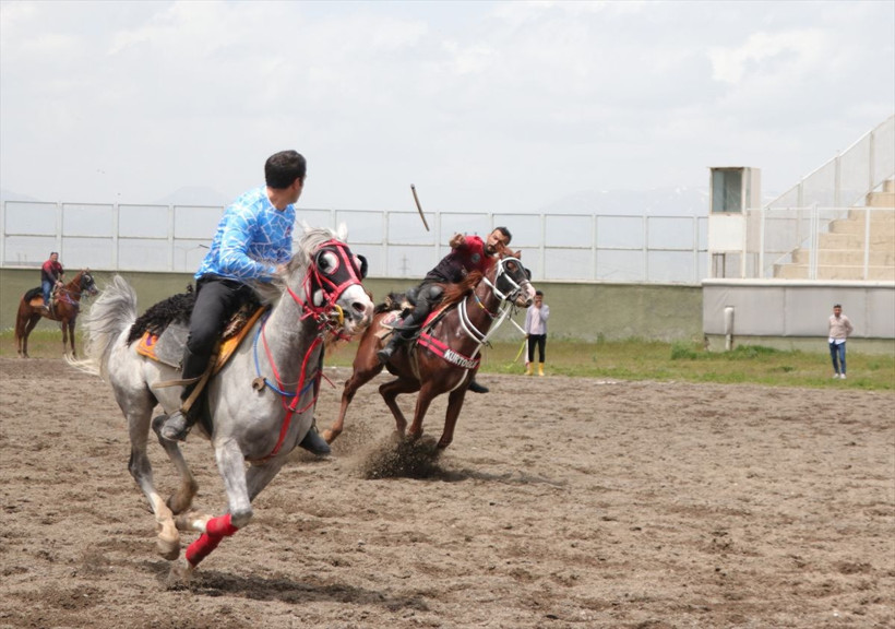 Erzurum'da ata sporu cirit heyecanı yaşandı! - Resim: 3