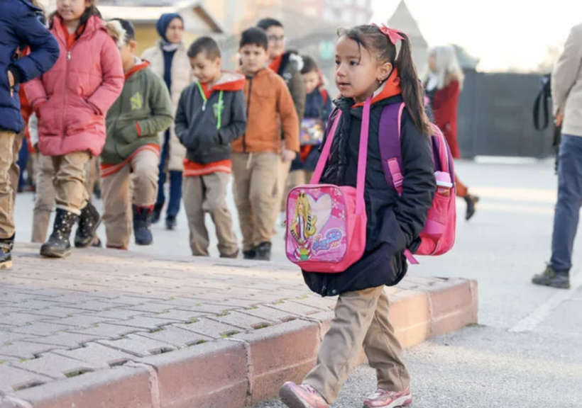 Okul formalarında yeni dönem! Arma zorunlu oldu, 4 yıl boyunca değişim yasak - Resim: 4