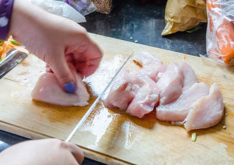 Tatilde  şok olay! Yediği tavuk öldürdü - Resim: 4