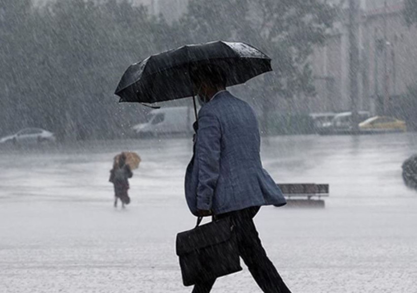 Gök delinmiş gibi yağıyor! İstanbul ve 19 il için Meteoroloji alarm verdi - Resim: 1