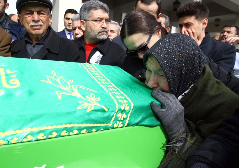 Hafız ve mevlithan İsmail Coşar'ın cenazesi son yolculuğuna uğurlandı - Resim: 2