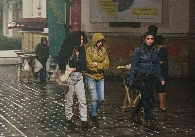 İstanbul'da yağmur başladı sıcaklık 16 dereceye düşecek! Yağış kaç gün sürecek flaş uyarılar - Resim: 1