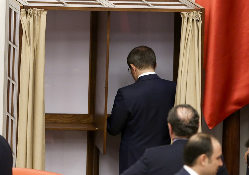 Davutoğlu oyunu kullandı! Dikkat çeken ayrıntı - Resim: 2