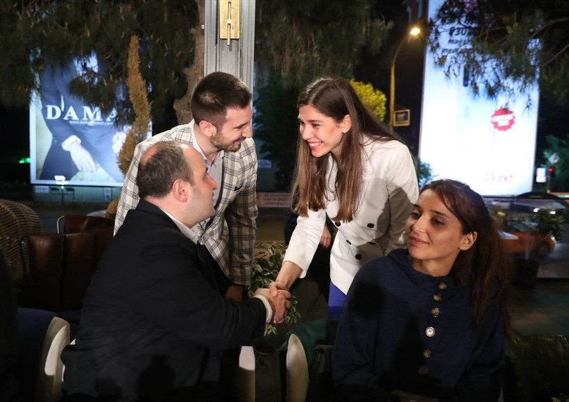 Binali Yıldırım'dan Mustafa Varank'a sürpriz elinde simit tepsisiyle... - Resim: 2