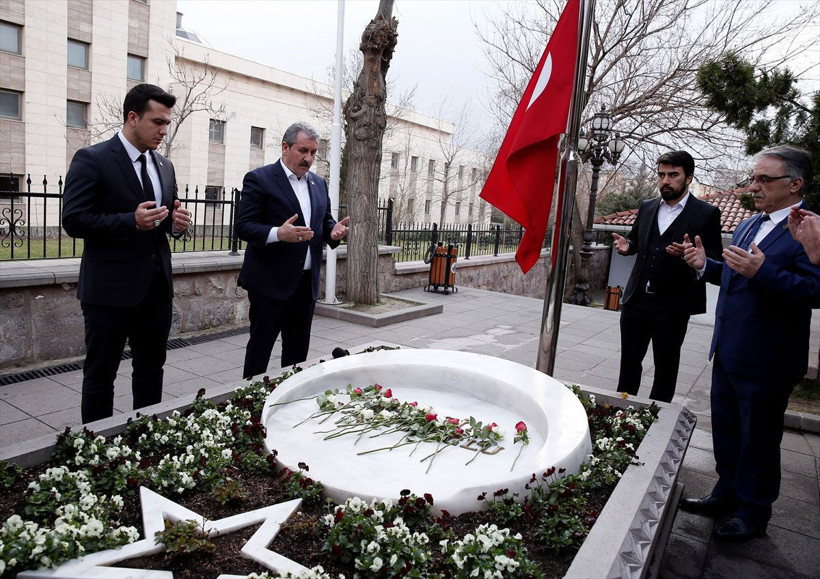 Muhsin Yazıcıoğlu vefatının 11. yılında anılıyor Yazıcıoğlu kimdir eşi ve çocukları - Resim: 3