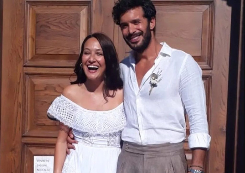 Gupse Özay ve Barış Arduç evlendi! İşte nikahtan ilk kareler - Resim: 1