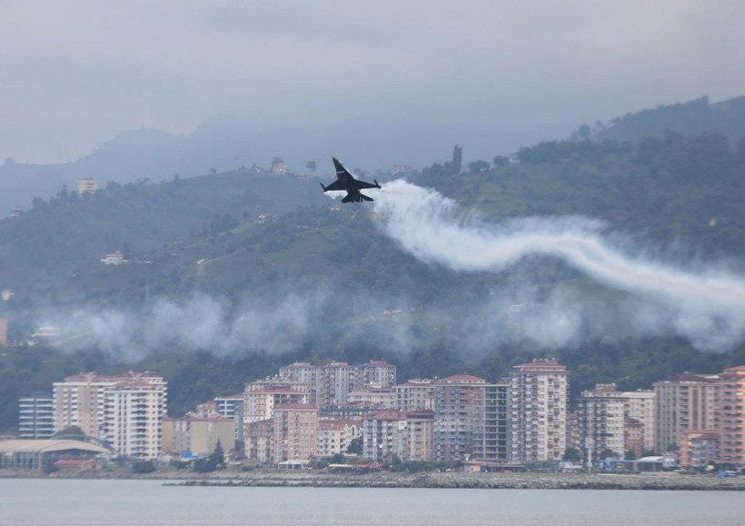 SOLOTÜRK Rize'de nefes kesti! Muhteşem görüntüler... - Resim: 3