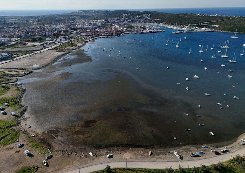 Seferihisar'da deniz yaklaşık 200 metre çekildi! Deprem habercisi mi? - Resim: 1