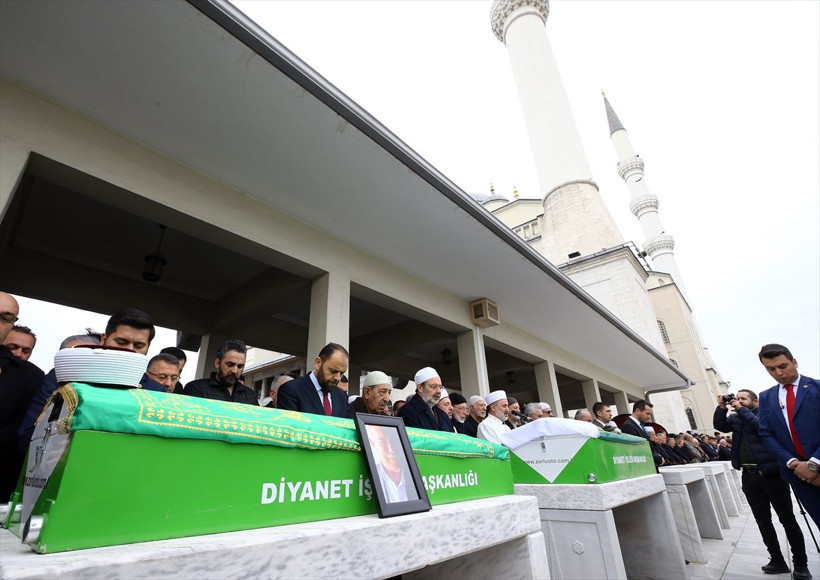 Hafız ve mevlithan İsmail Coşar'ın cenazesi son yolculuğuna uğurlandı - Resim: 1