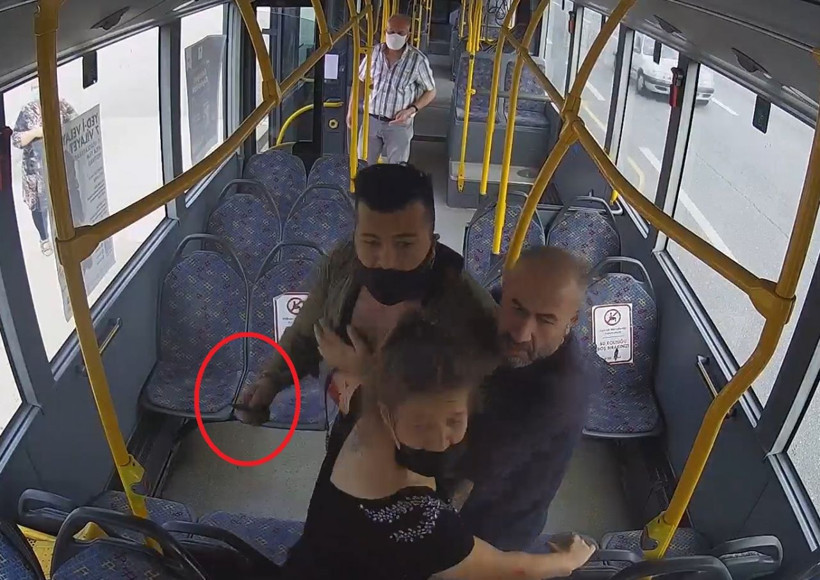 Kanı durağın her yerine sıçradı Bursa'da maske tartışmasında dehşet - Resim: 3