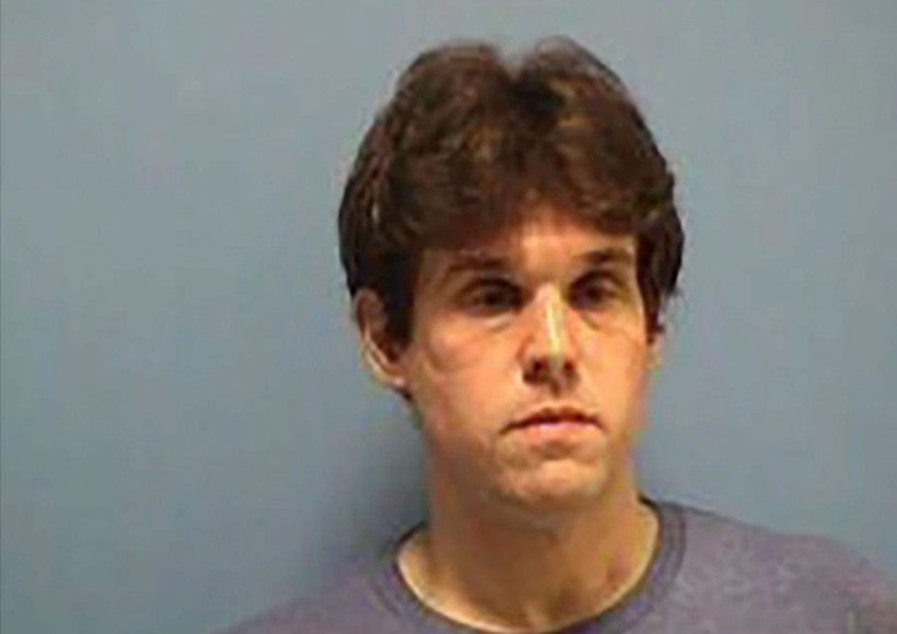 Rahip, kilisede iki kadınla porno film çekerken basıldı - Resim: 4