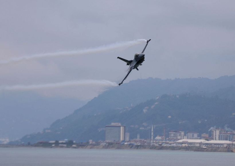 SOLOTÜRK Rize'de nefes kesti! Muhteşem görüntüler... - Resim: 1