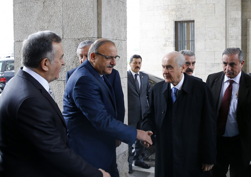 MHP'de her şeyi anlatan kare! Bahçeli ve Vural... - Resim: 2
