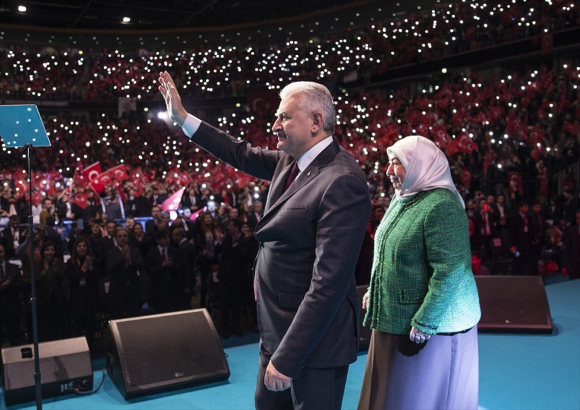 Gurbetçilerden Başbakan Yıldırım'a yoğun ilgi!  - Resim: 2