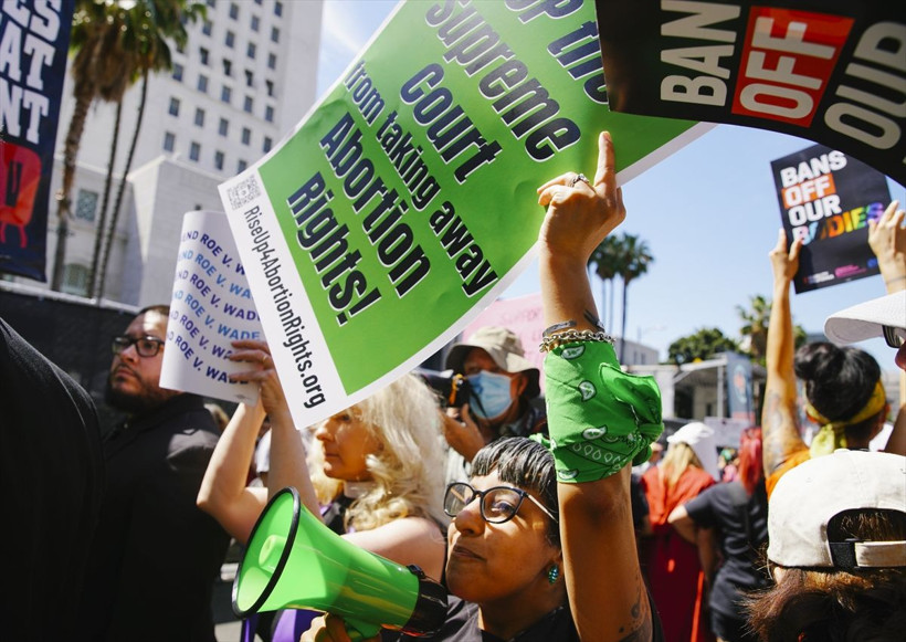 ABD 50 yıllık kürtaj serbestliğini kaldırıyor kadınlar sokağa döküldü: Benim bedenim sloganları - Resim: 1