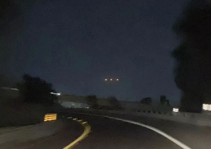 Gören herkes telefonlarına sarıldı! Gökyüzünde UFO paniği! - Resim: 1