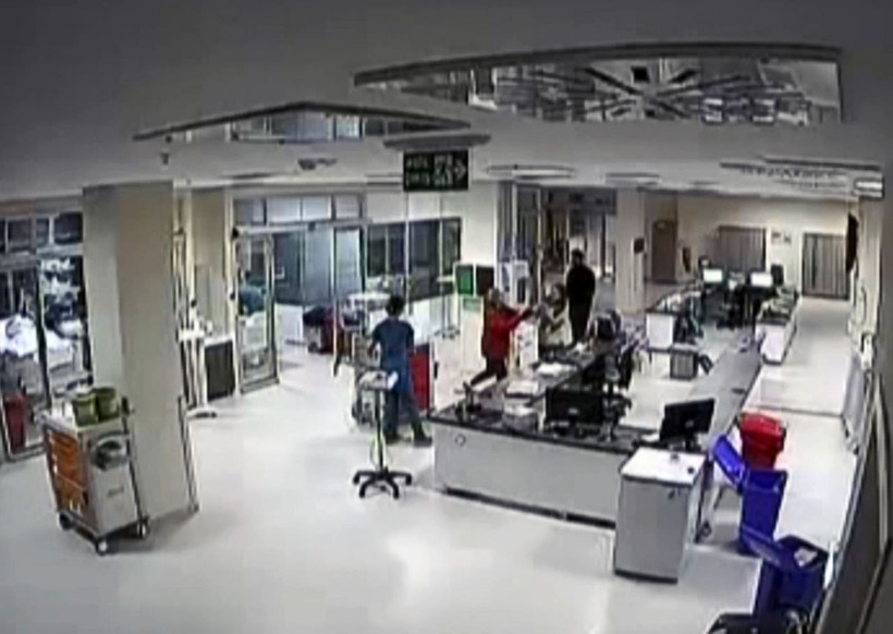 Antalya'da doktor ve hemşirelere saldırmışlardı! 3 kız kardeş yargılanıyor - Resim: 4