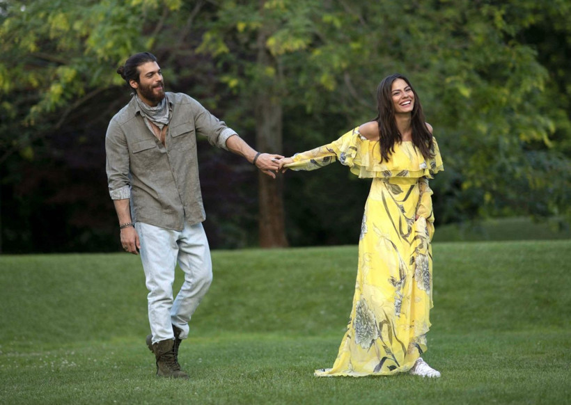 Can Yaman ve Demet Özdemir İtalya'daki programdan bakın kaç para almış - Resim: 2