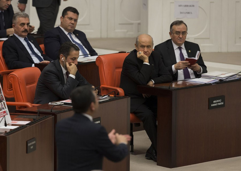 Devlet Bahçeli'yi hiç böyle görmediniz gülme krizine girince... - Resim: 1