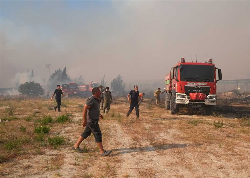 Çeşme’de orman yangınına havadan ve karadan müdahale - Resim: 1