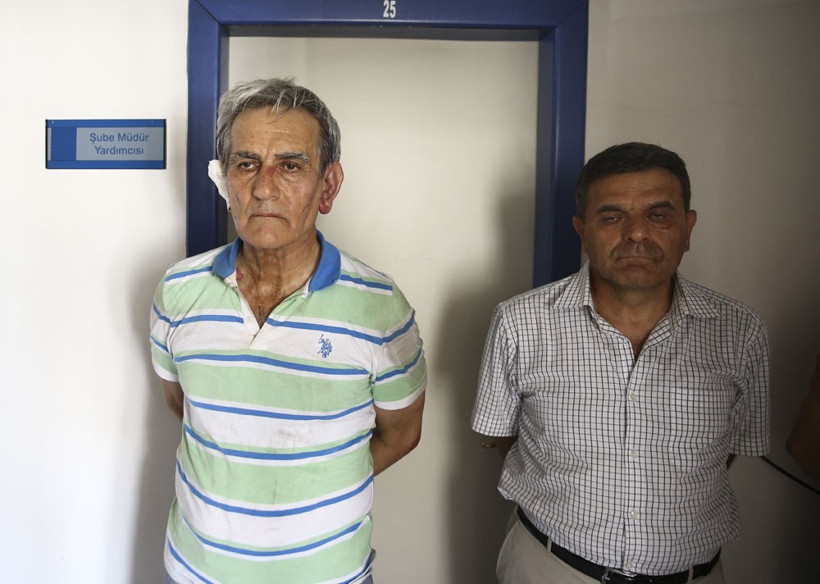 Akın Öztürk'ün kelepçeli ve yalın ayak görüntüleri bomba! - Resim: 3