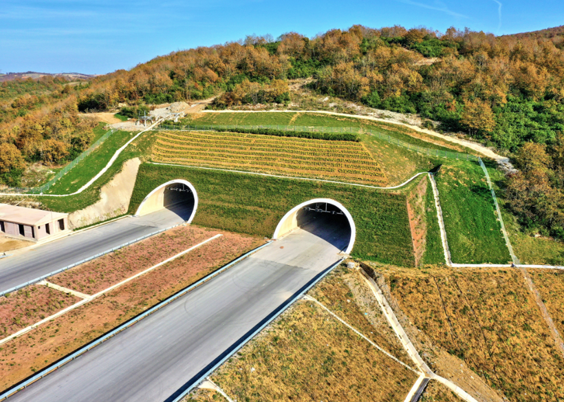 Asya ve Avrupa trafiğini rahatlatacak! Kuzey Marmara Otoyolunda sona gelindi - Resim: 1