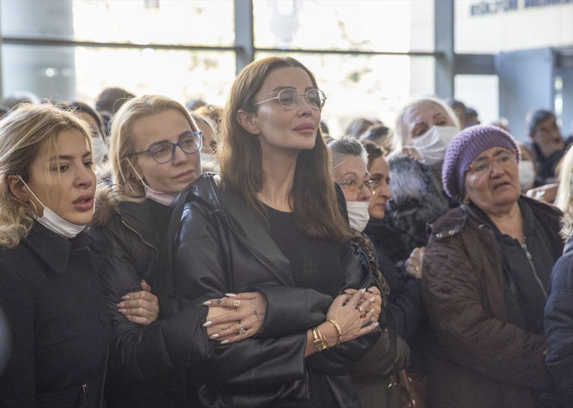 Manken Özge Ulusoy'un babasına resmi tören! Özge Ulusoy'un paylaşımı yürekleri dağladı! - Resim: 4