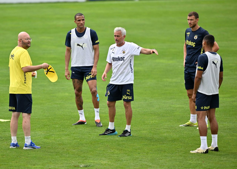 Fenerbahçe'de 3 futbolcu kadro dışı... Mourinho, Hajduk Split'e yenilgi sonrası o isimlerin üzerini çizdi! - Resim: 2