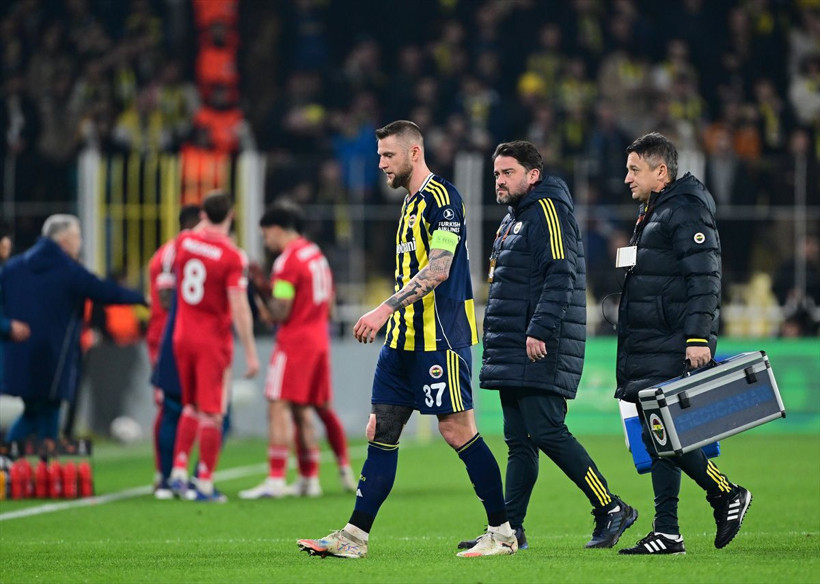 Fenerbahçe'de Milan Skriniar sakatlandı! Kaçıracağı maçlar belli oldu - Resim: 2