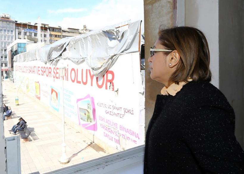 Gaziantep şehidinin emanetine Fatma Şahin sahip çıktı! - Resim: 1