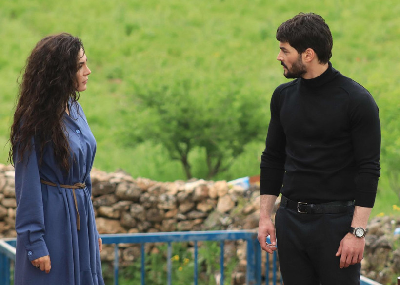 ATV'nin Hercai setinde başrol Akın Akınözü yardımcı yönetmenin üzerine yürüdü - Resim: 4