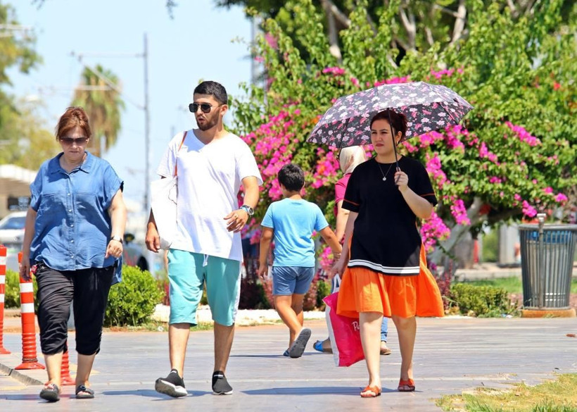 Bugün serin yer yok cehennem sıcakları geldi Meteoroloji uzmanı sıraladı Aydın, Denizli, Malatya... - Resim: 1