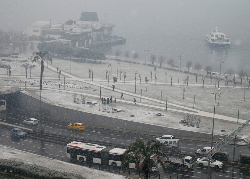 İzmir 15 yıldır böylesini görmedi! Çeşme'ye bile yağdı - Resim: 3