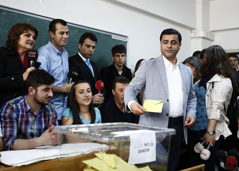 Hangi siyasi nerede oy kullandı - Resim: 4