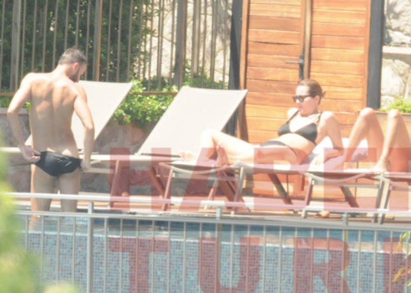 Göğüsleri TT olan İrem Sak güneşlenirken görüntülendi arkadaşı mayosunu indirdi - Resim: 2