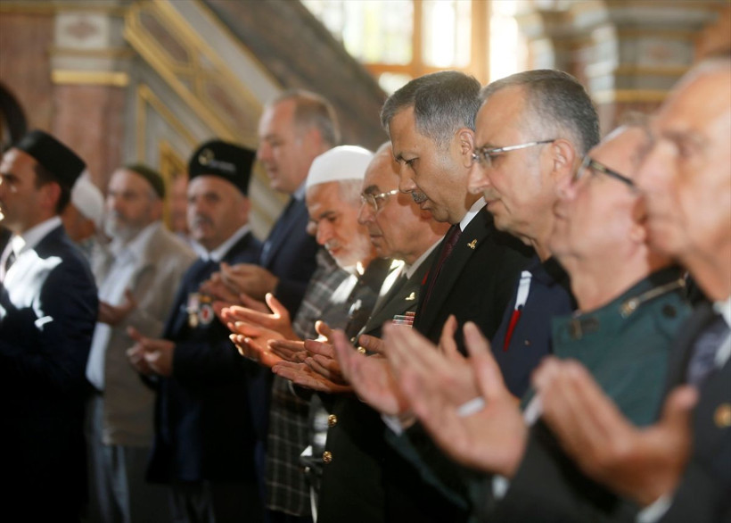 Ekrem İmamoğlu önce cemevine gitti ardından Mustafa Kemal Atatürk için mevlit okuttu - Resim: 4