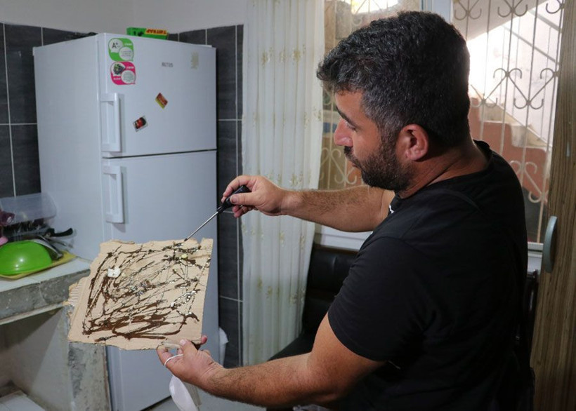 Adana'da evlerin her köşesinden fışkırıyor çocukların ağzından çıkıyor - Resim: 3