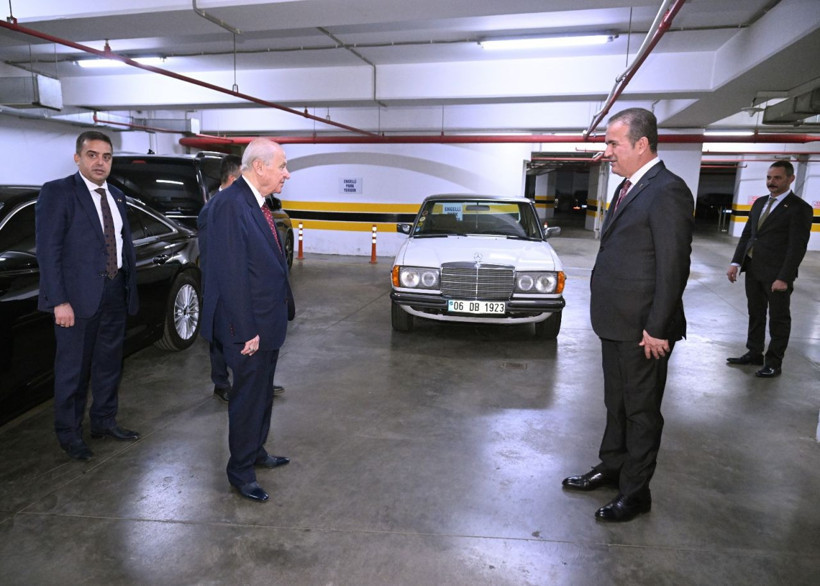 Devlet Bahçeli, MHP'li milletvekiline klasik otomobil hediye etti! Plakası olay oldu - Resim: 4