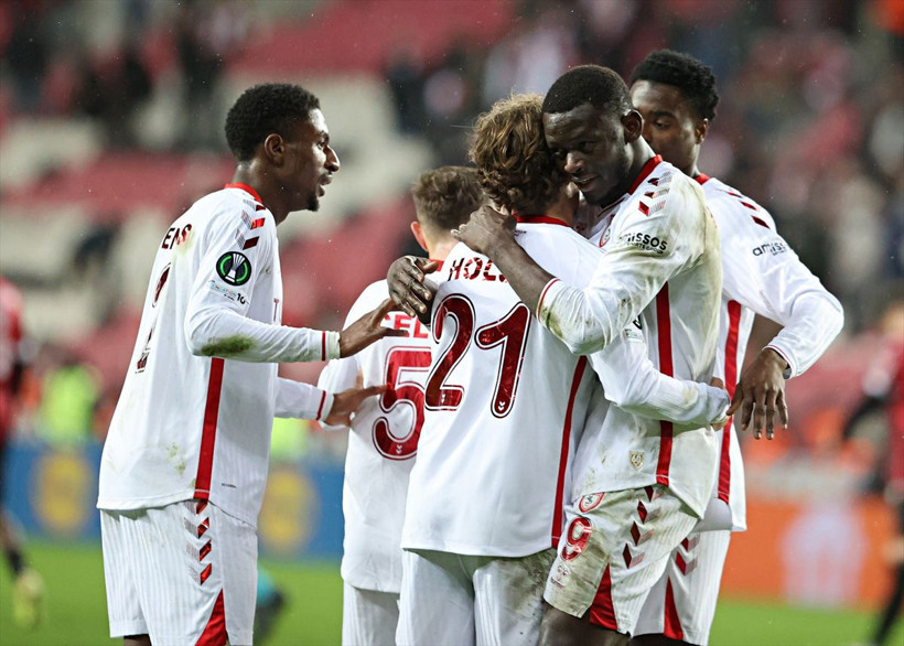 Galatasaray ve Samsunspor turladı, Fenerbahçe elendi! UEFA ülke puanı sıralaması güncellendi - Resim: 2