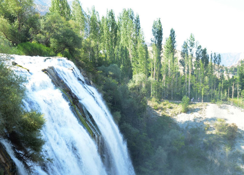 Güneşli günlerde oluşuyor yerli ve yabancı turist akınına uğruyor - Resim: 2