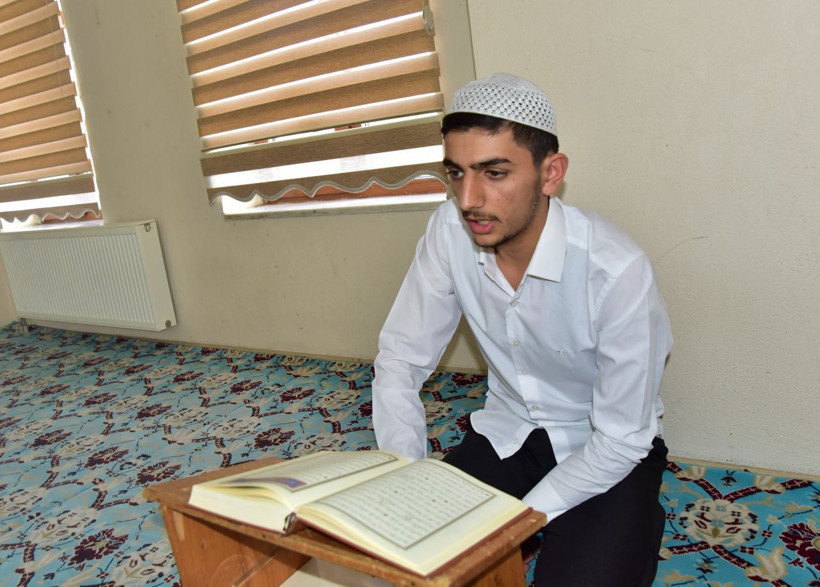 Lise öğrencisi 2 ay gibi kısa sürede hafızlığını tamamladı - Resim: 1