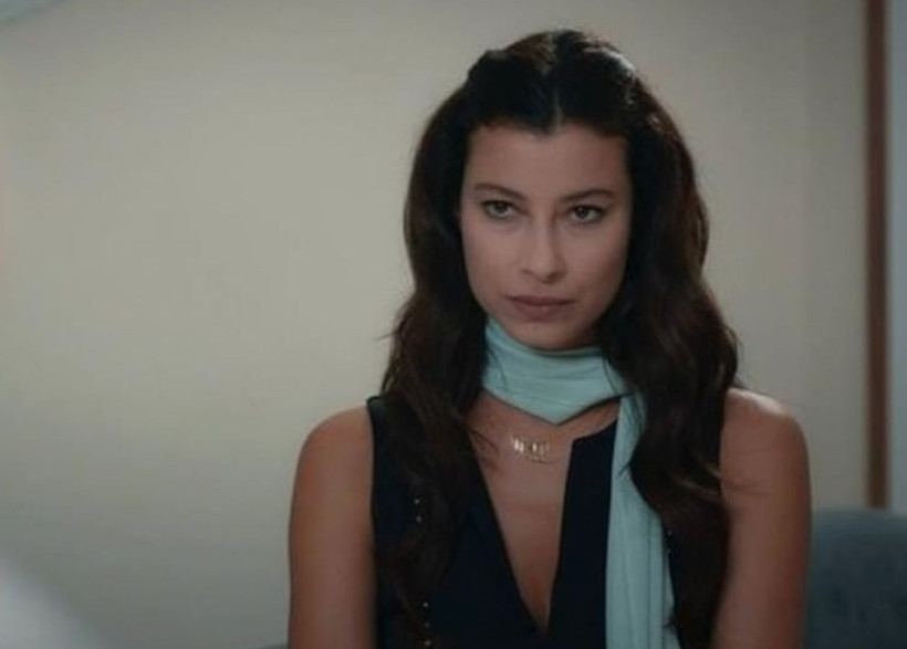 Müjde Uzman, "çemkirmeleri hatırlatırım" yorumunu görünce çıldırdı fena saydırdı: - Resim: 1