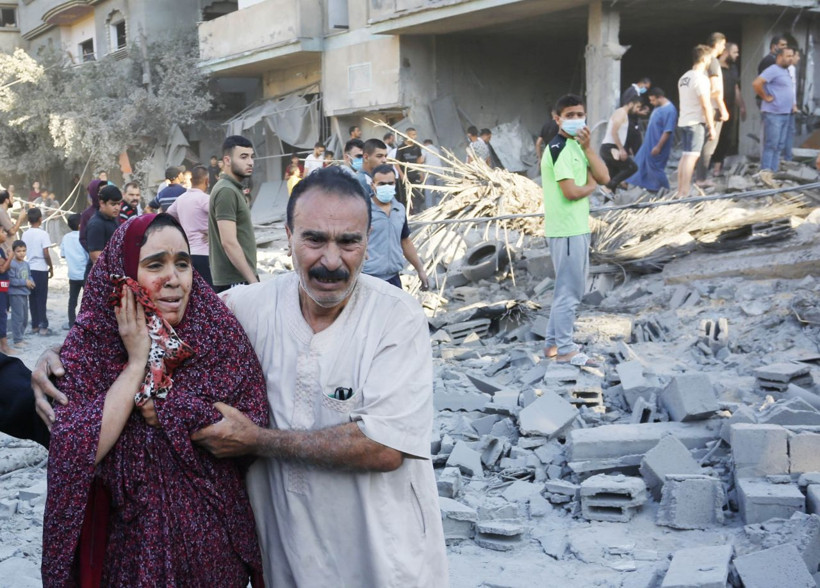 İsrail Gazze'de binayı vurdu ölü ve yaralılar var! - Resim: 2