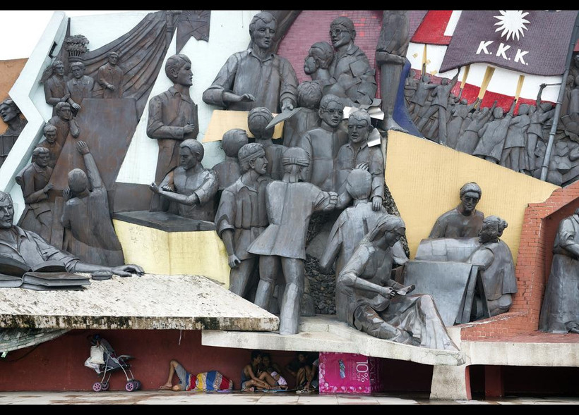 Dünyada dünden bugüne yaşananlar... - Resim: 3