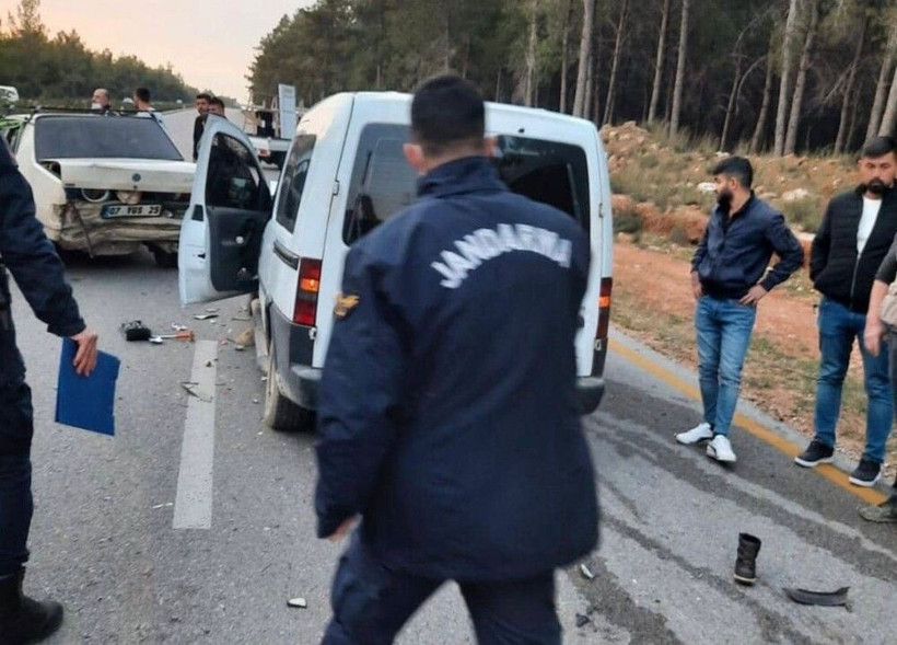 Antalya'da acılı annenin dünyası başına yıkıldı! Gözyaşlarına boğuldu: Feryatları yürekleri dağladı - Resim: 2
