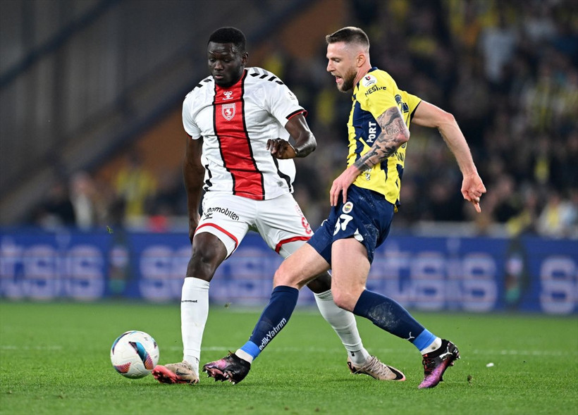 Mourinho'nun istediği oldu, Fenerbahçe yıldız futbolcunun transferine noktayı koydu! 7.5 milyon euro maaş verilecek - Resim: 4