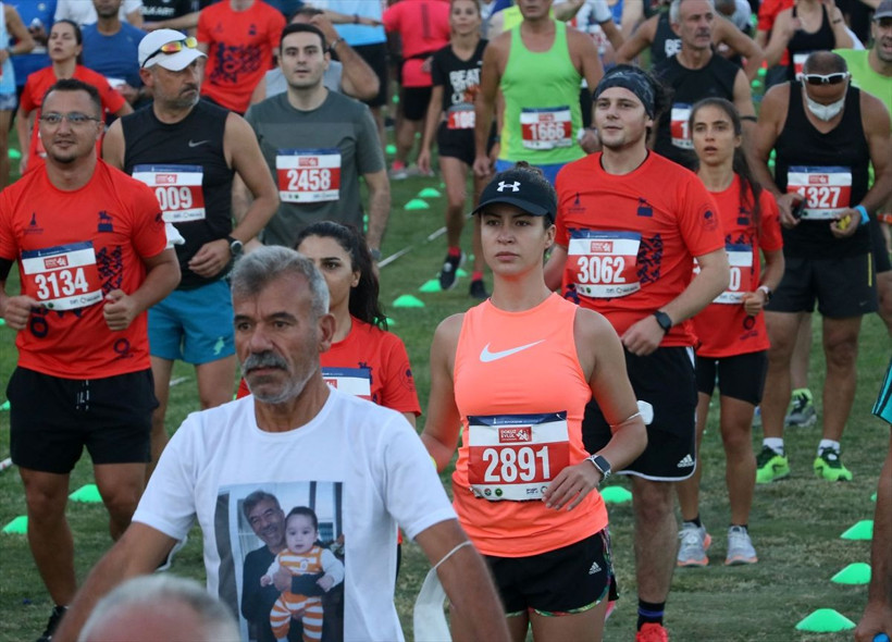 9 Eylül Uluslararası İzmir Yarı Maratonu başladı - Resim: 1